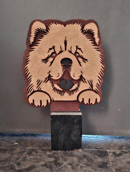 Chow-Chow Kopf  auf Standfuss